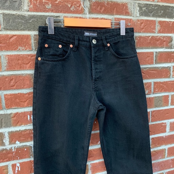 ❌SOLD❌ Zara Black Straight Fit High Rise 100% Cotton Button fly Closure Jeans - Picture 5 of 11